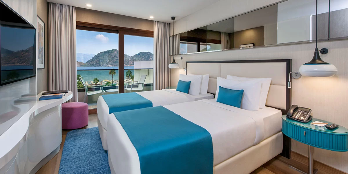 SUPERIOR ODA, İKİ ADET TEK KİŞİLİK YATAKLI,  DENİZ MANZARALI