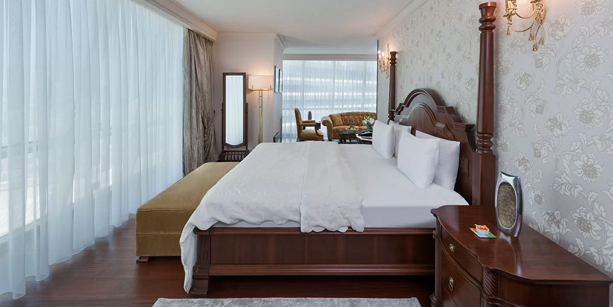 SÜİT, BÜYÜK YATAKLI