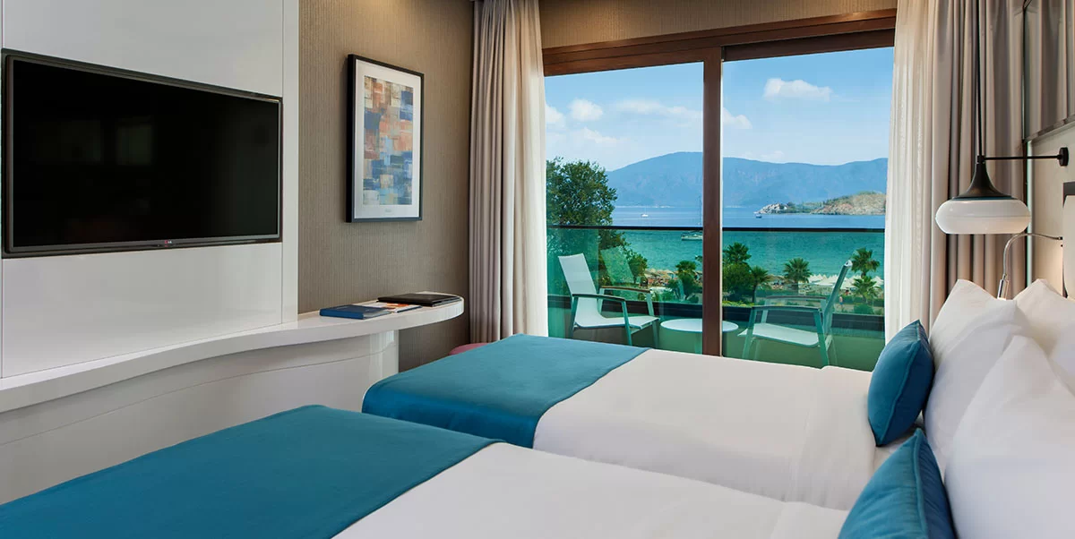 SUPERIOR ODA, İKİ ADET TEK KİŞİLİK YATAKLI,  DENİZ MANZARALI