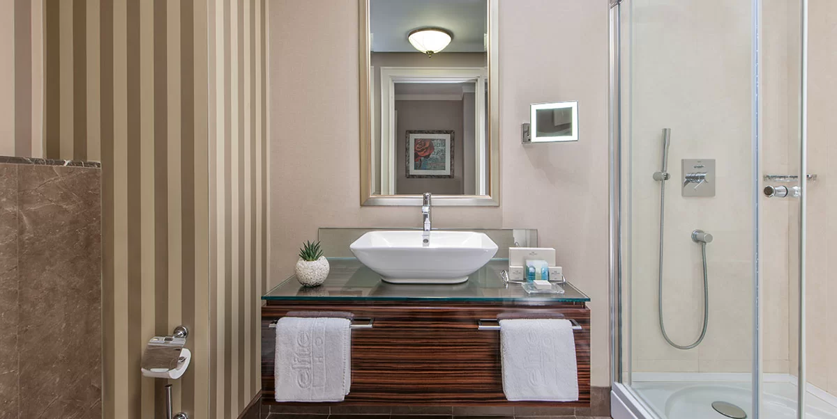 DELUXE ODA, 2 ADET TEK KİŞİLİK YATAKLI 