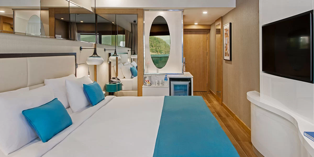 SUPERIOR ODA, BÜYÜK YATAKLI 