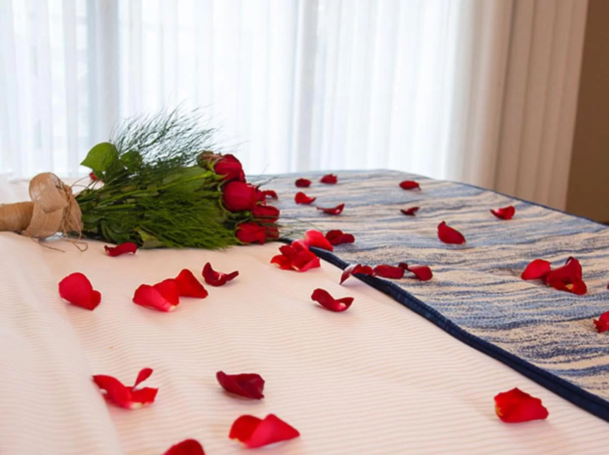 غرفة شهر العسل