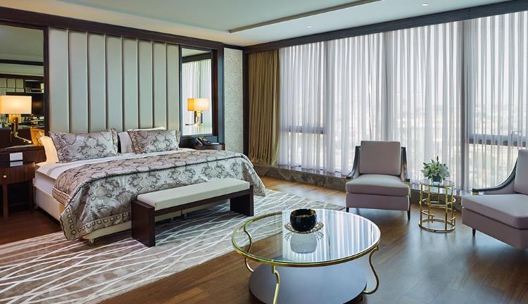 KRAL SÜİTİ, BÜYÜK YATAKLI 