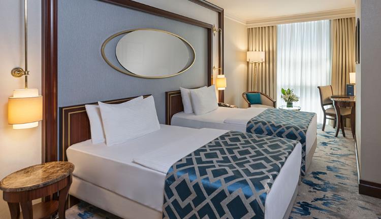 DELUXE ODA, 2 ADET TEK KİŞİLİK YATAKLI