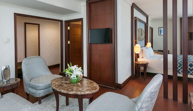 JUNIOR SÜİT, BÜYÜK YATAKLI