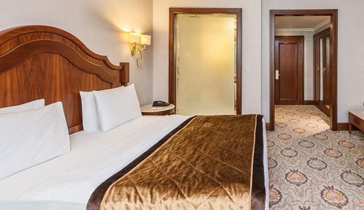 SUPERIOR ODA, BÜYÜK YATAKLI