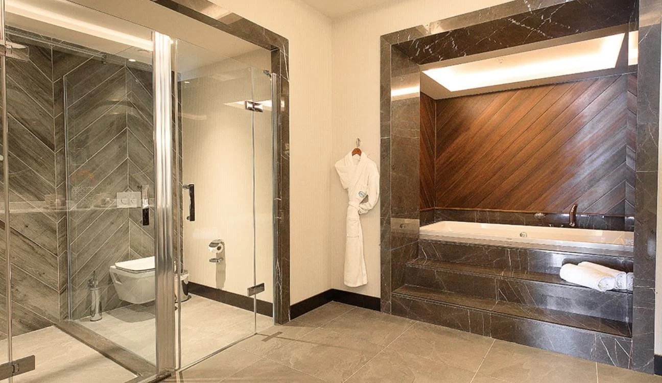 PENTHOUSE SÜİTİ, BÜYÜK YATAKLI 