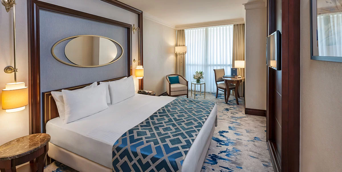 DELUXE ODA, BÜYÜK YATAKLI