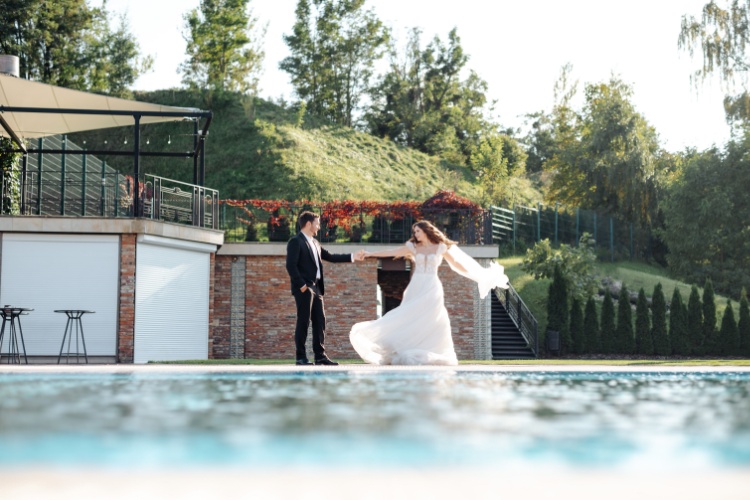 Havuz Başında Düzenleyebileceğiniz Keyifli Etkinlikler