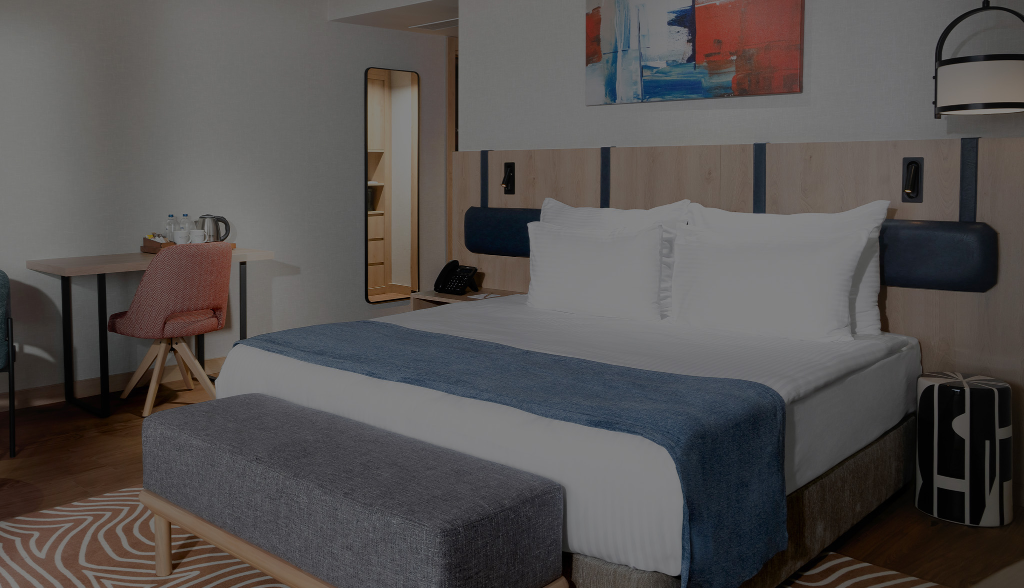 DELUXE ODA, BÜYÜK YATAKLI, DENİZ MANZARALI