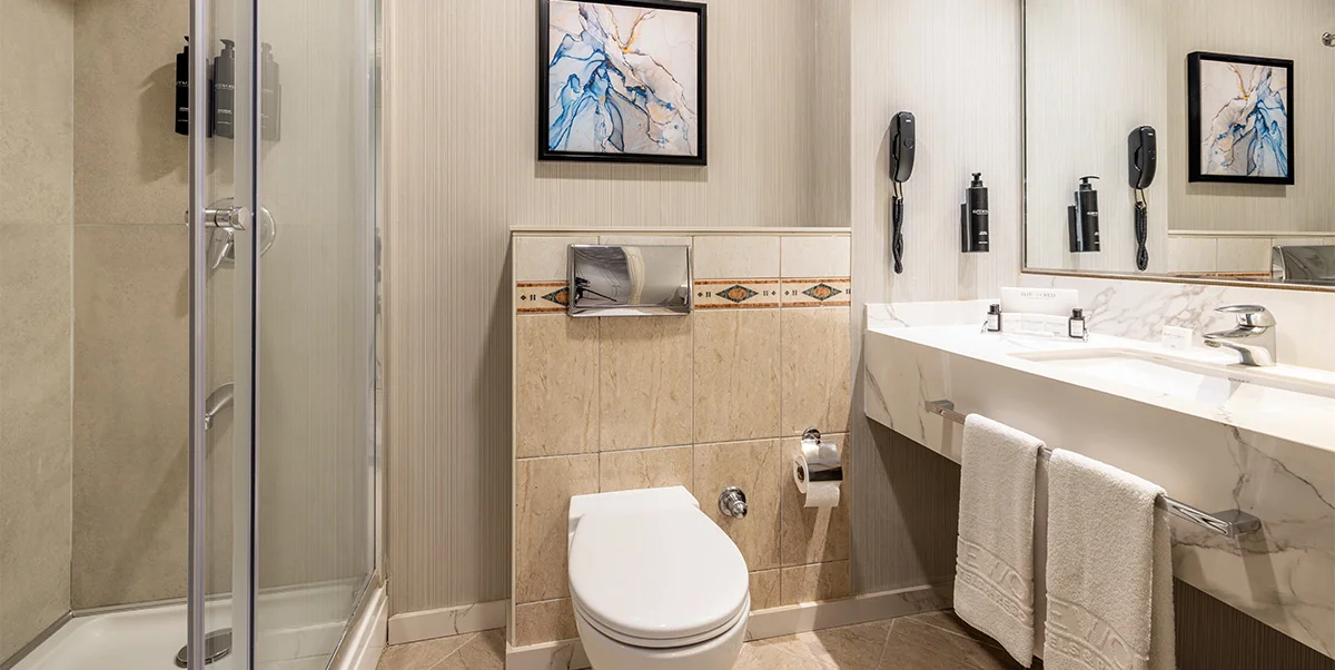 TRENDY ODA, BÜYÜK YATAKLI VE TEK KİŞİLİK YATAKLI 