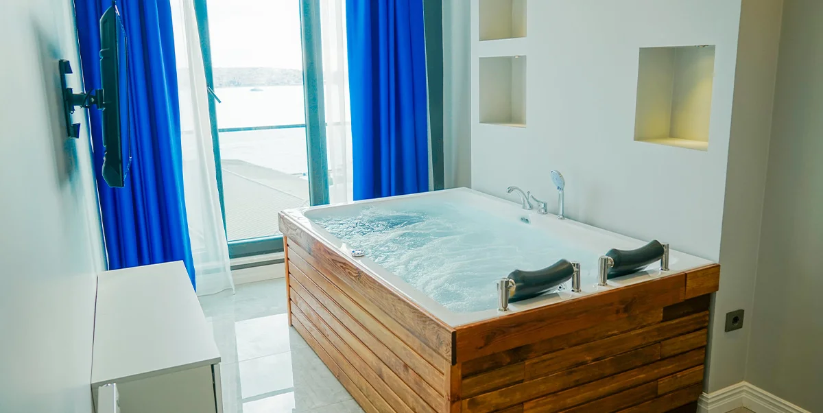 COMFORT SÜİT, BÜYÜK YATAKLI, DENİZ MANZARALI