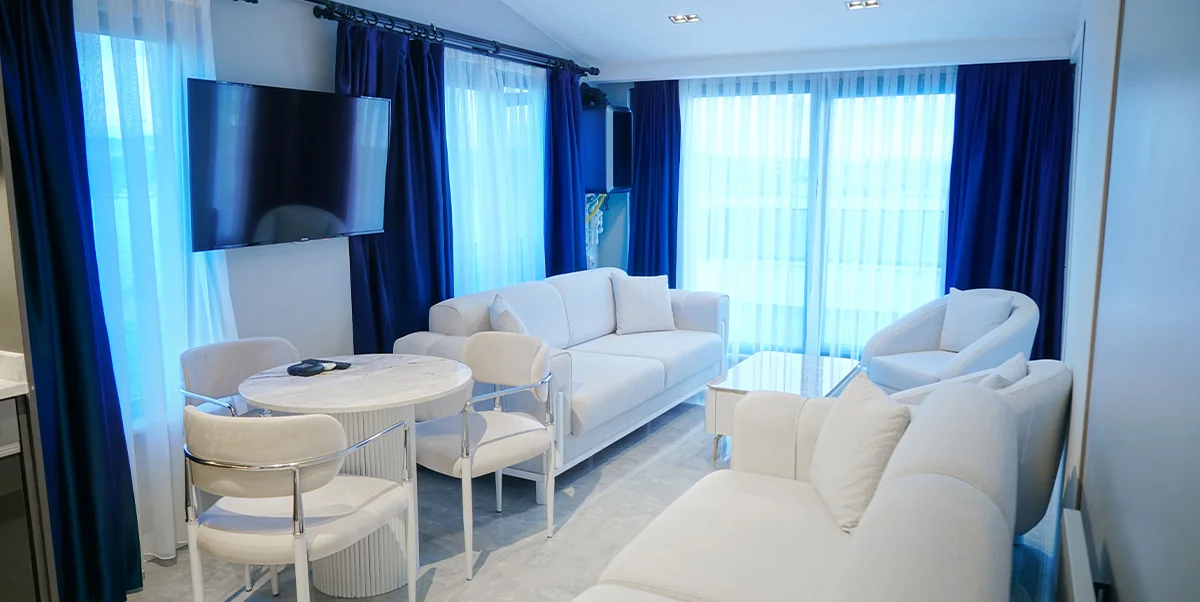 KRAL SÜİTİ, BÜYÜK YATAKLI, DENİZ MANZARALI