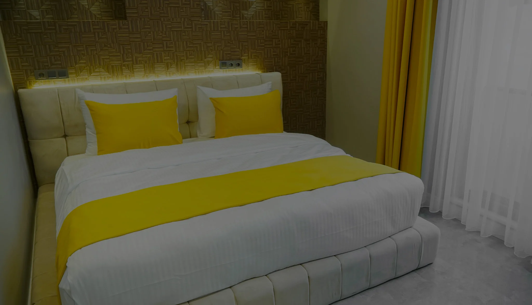 JUNIOR SÜİT, BÜYÜK YATAKLI