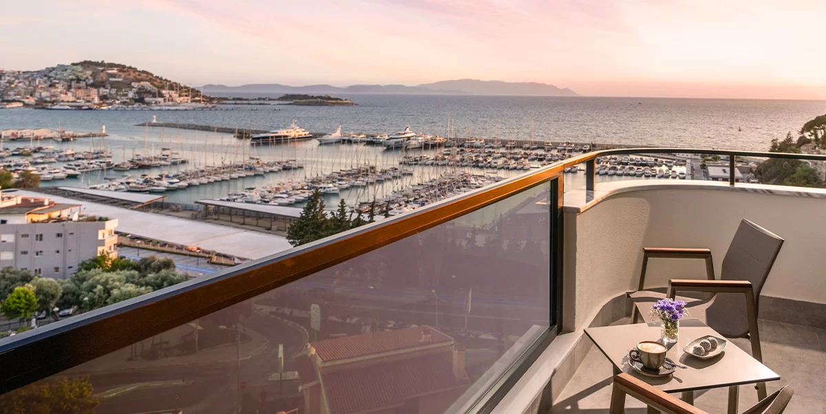 SÜİT, BÜYÜK YATAKLI, DENİZ MANZARALI