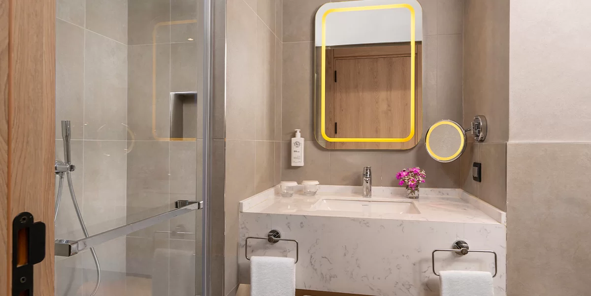 TRENDY ODA, 2 ADET TEK KİŞİLİK YATAKLI, DENİZ MANZARALI