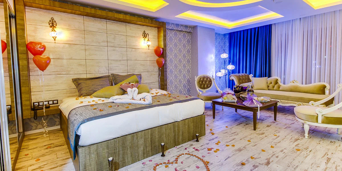 DELUXE ODA, BÜYÜK YATAKLI