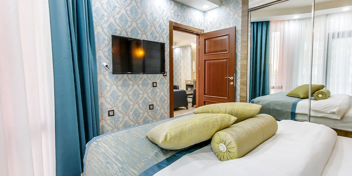 JUNIOR SÜİT, BÜYÜK YATAKLI