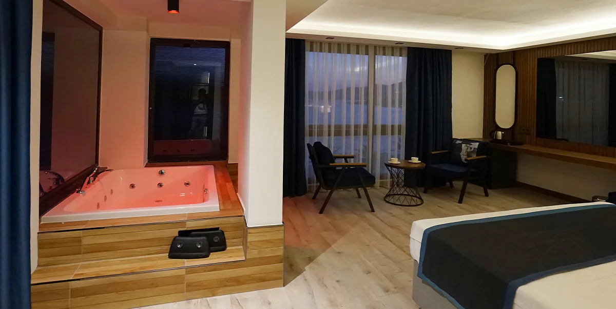 SUPERIOR ODA, BÜYÜK YATAKLI, DENİZ MANZARALI